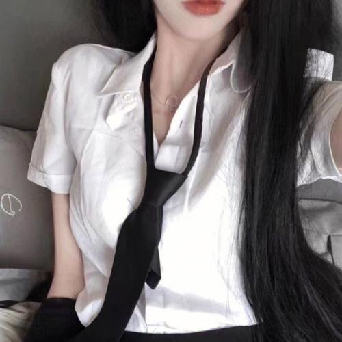 珊珊小传